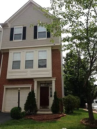 21480 Rusty Blackhaw Sq — Photo 1