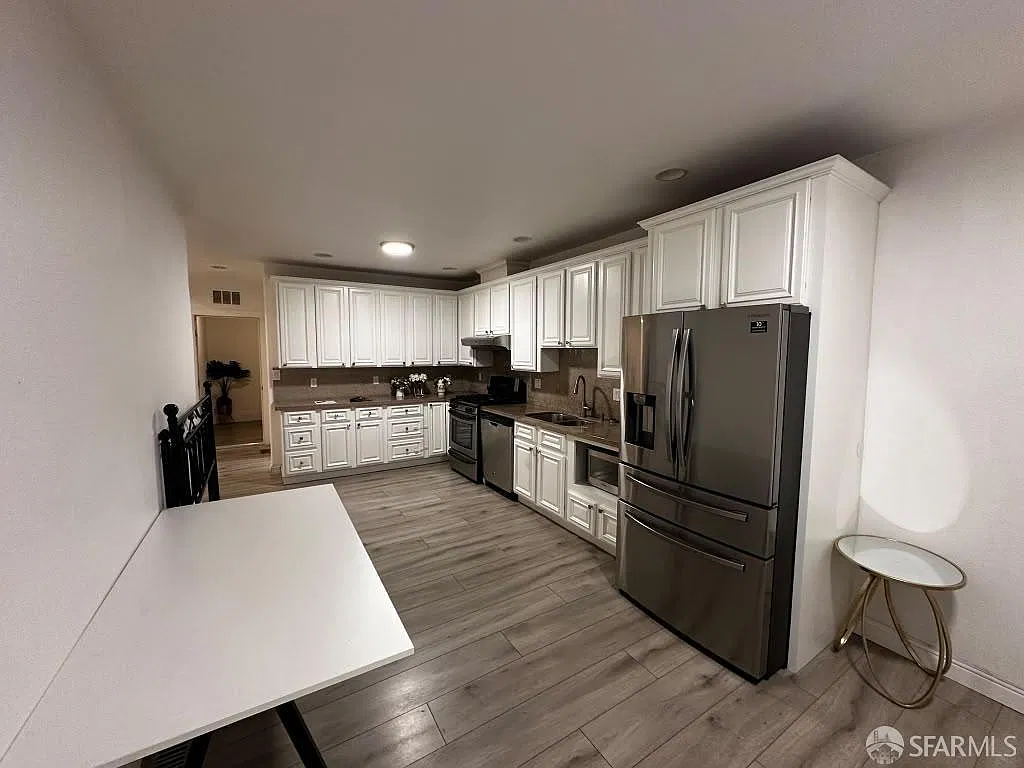848 Girard St — Photo 1