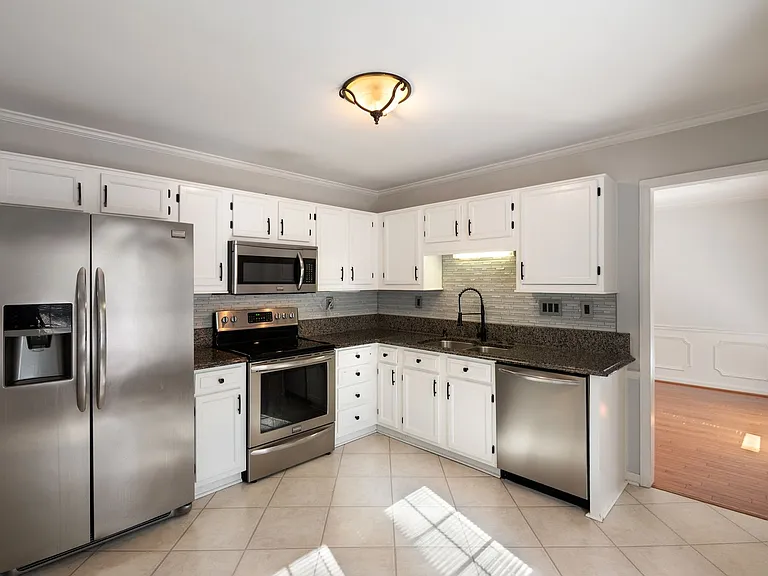 1 Trump Ct — Photo 6