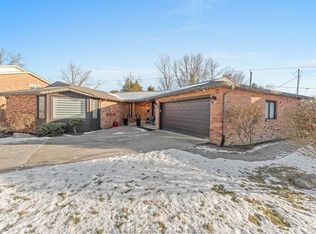 Southlawn Gardens, Windsor, ON N9E 3L9