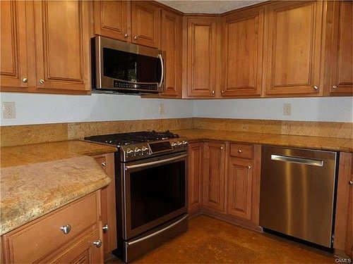 3rd image of 1621 Shady Brook Dr