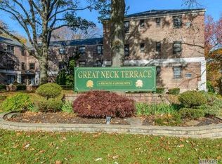 3 Terrace Cir APT 2A, Great Neck, NY 11021