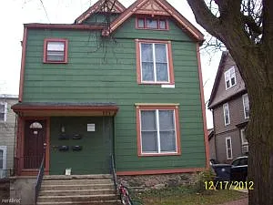 805 E Huron 5/6 Photo 1