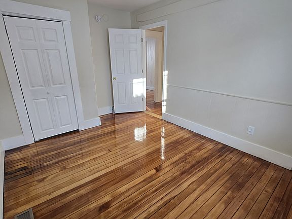 4th image of 59 Marlboro St #A