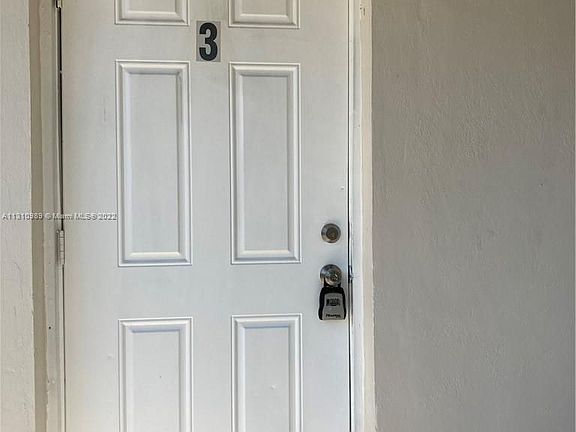 5th image of 534 NW 23rd Ave #3