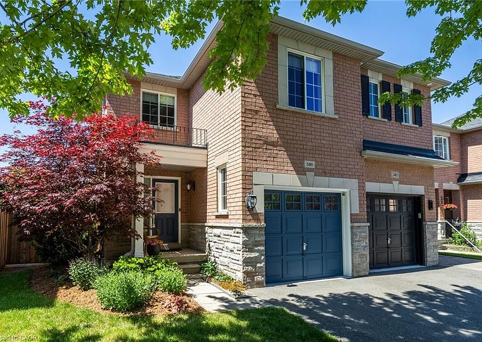 1st image of 2485 Newcastle Cres