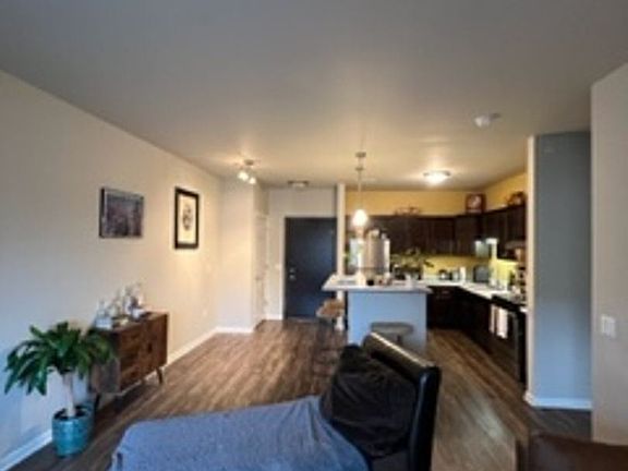 3rd image of 5192 Sassafrass Dr Unit 205