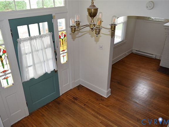 2nd image of 301 W 30th St