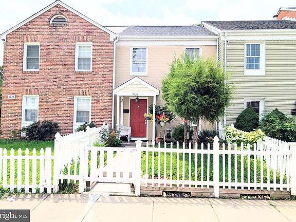 2nd image of 9824 Town Ln