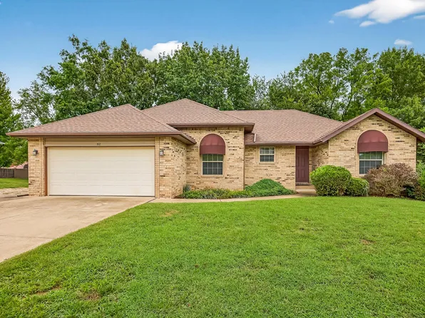 812 Pershing Street, Willard, MO 65781
