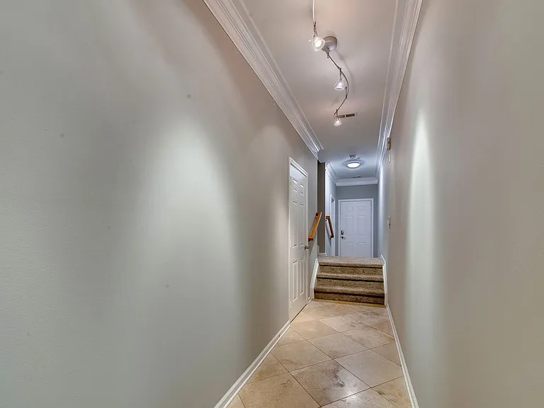 1508 Walnut View Dr — Photo 9