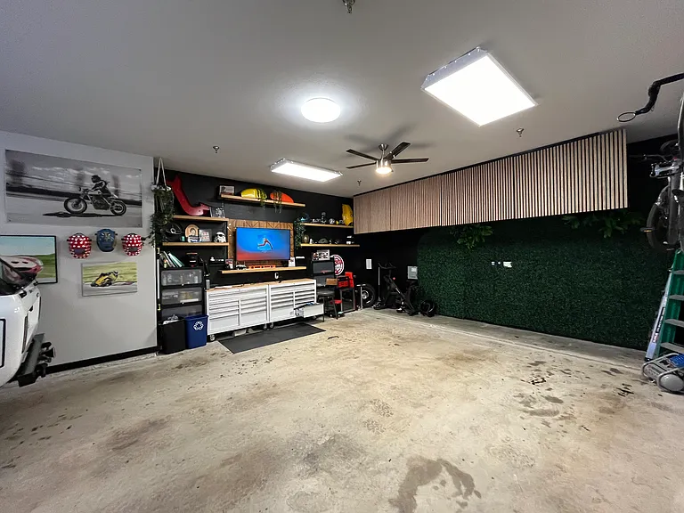 251 S Mill St #320 — Photo 42