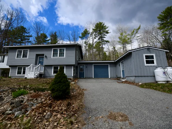 3 Spiller Hill Rd, Raymond, ME 04071