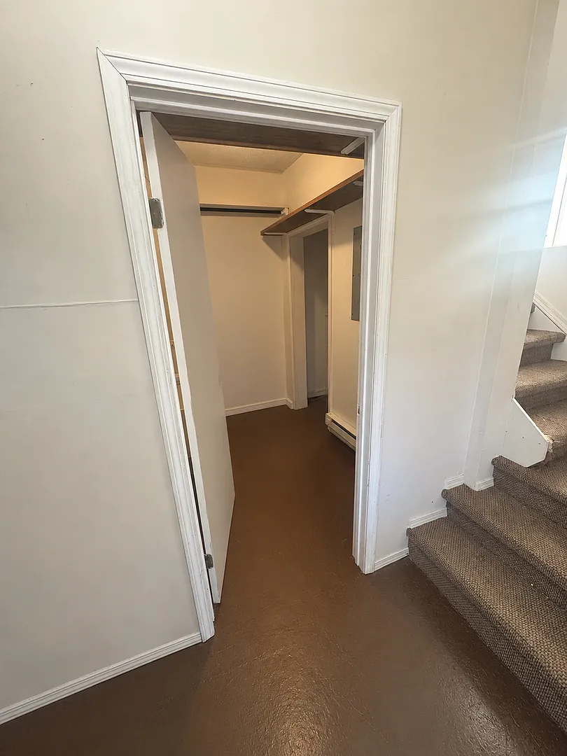1017 1/2 Vine St Kent Oh 44240 Rm2 .Mm .T2 — Photo 3
