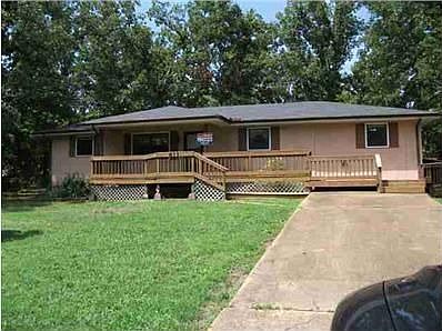 1st image of 611 Dove Ln