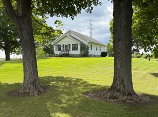 32670 Chicago Trl, New Carlisle, IN 46552