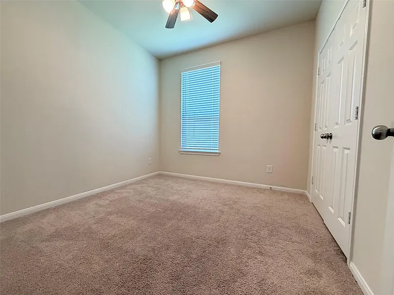 10233 Cleartide Ln — Photo 11