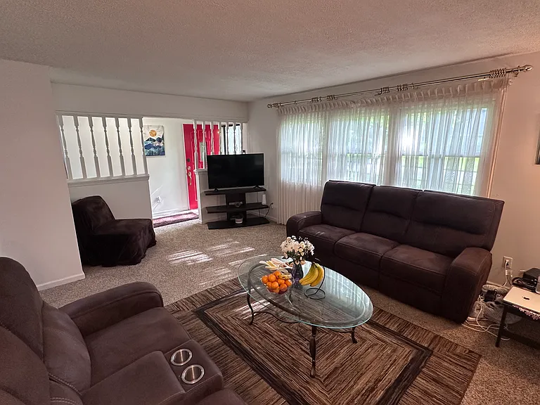 9257 N Temple Ave — Photo 5