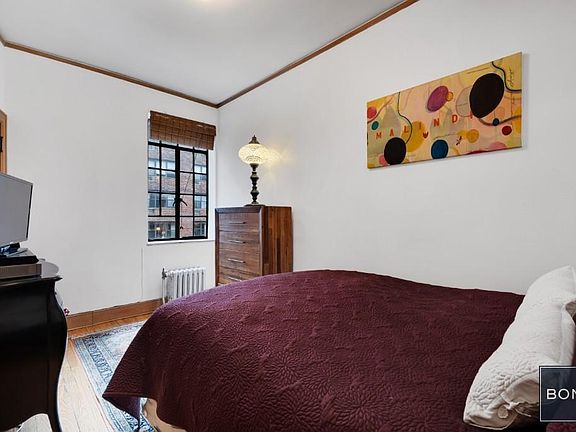 4th image of 333 E 41st St APT 6F
