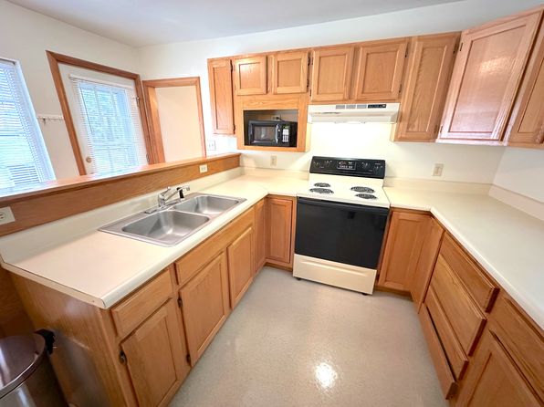 87 Bradbury St #202