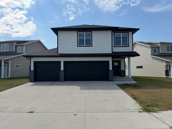 2154 65th Ave S, Fargo, ND 58104
