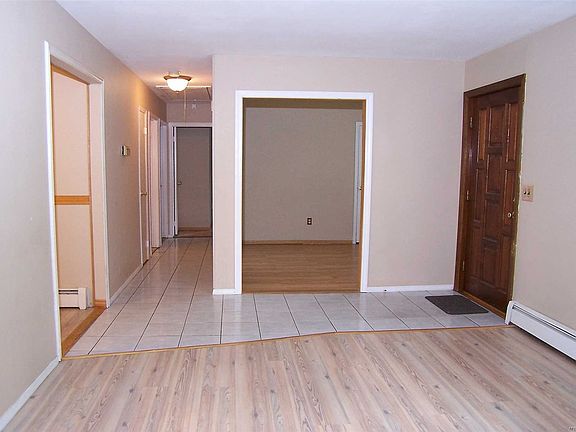 3rd image of 39 Wedgewood Ln