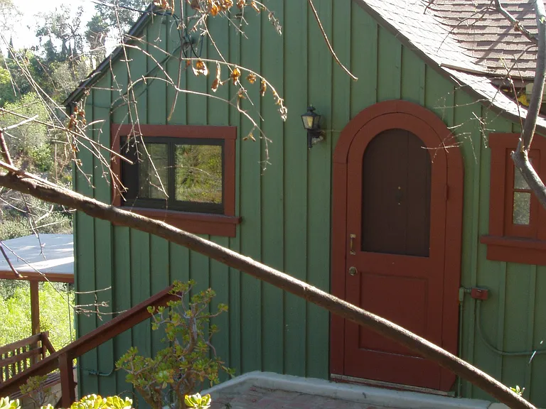 4926 W Mountain View Dr — Photo 2