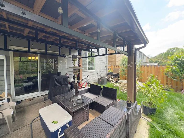 3715 SW 190th Ter — Photo 17