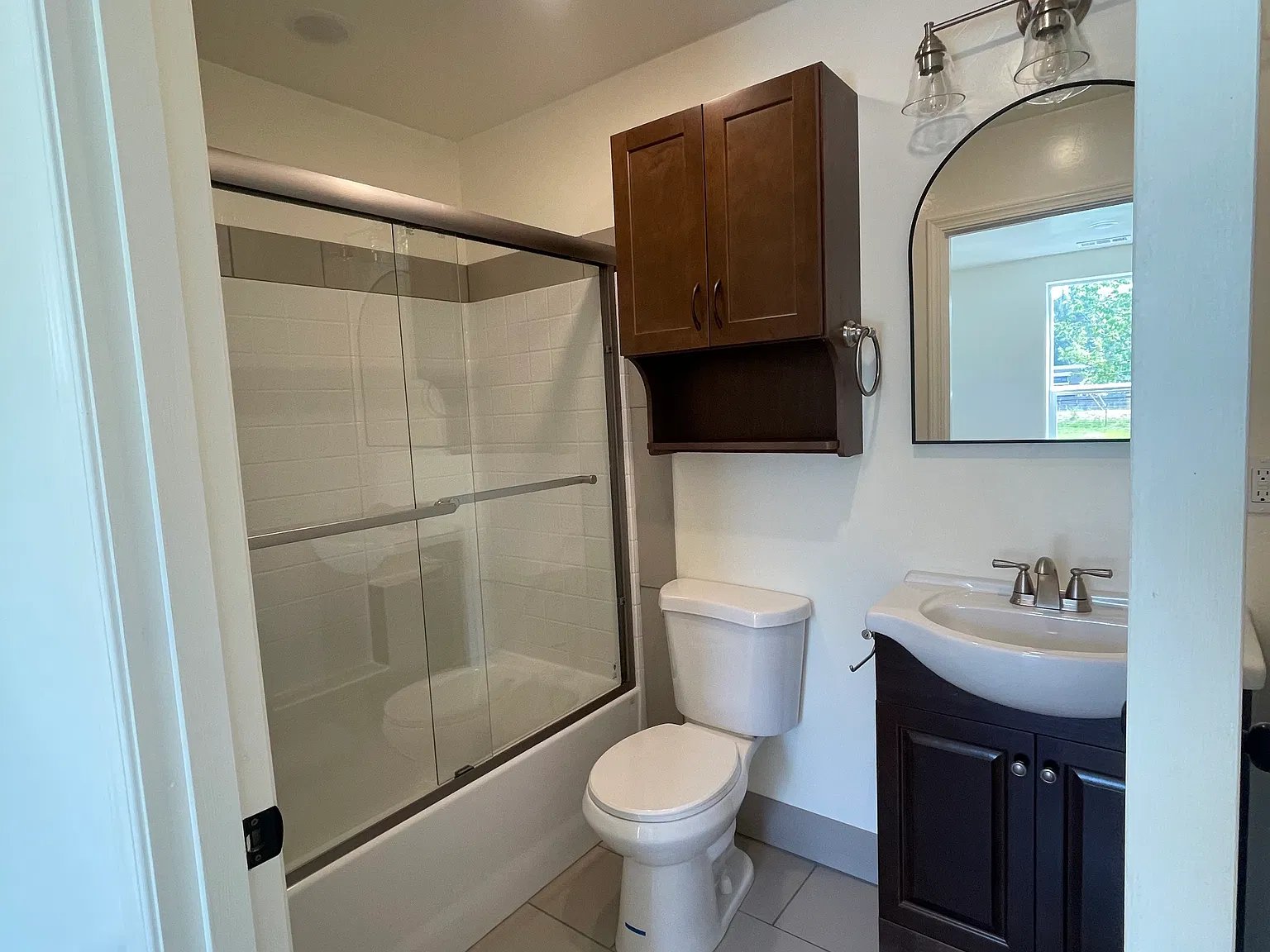 2 bed, 1100 sqft, $2,400 — Photo 4
