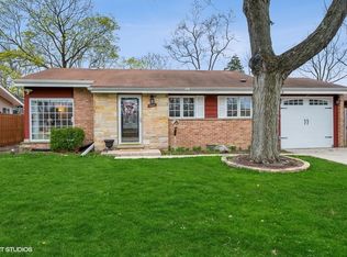 1004 Longaker Rd, Northbrook, IL 60062