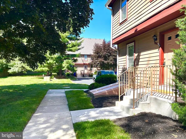 822 Westfield Dr, Riverton, NJ 08077