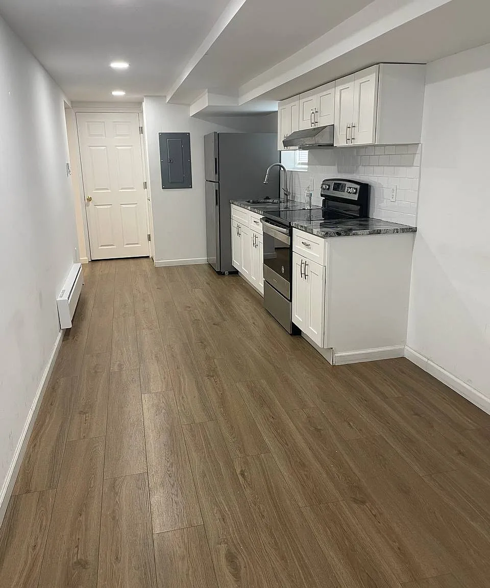 435 Rennard Street - 1 — Photo 2