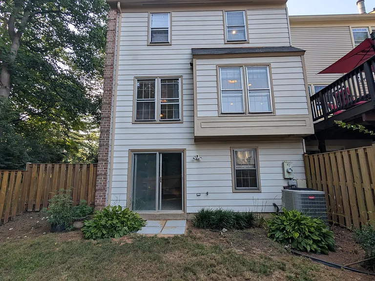 5612 Sutherland Ct — Photo 8