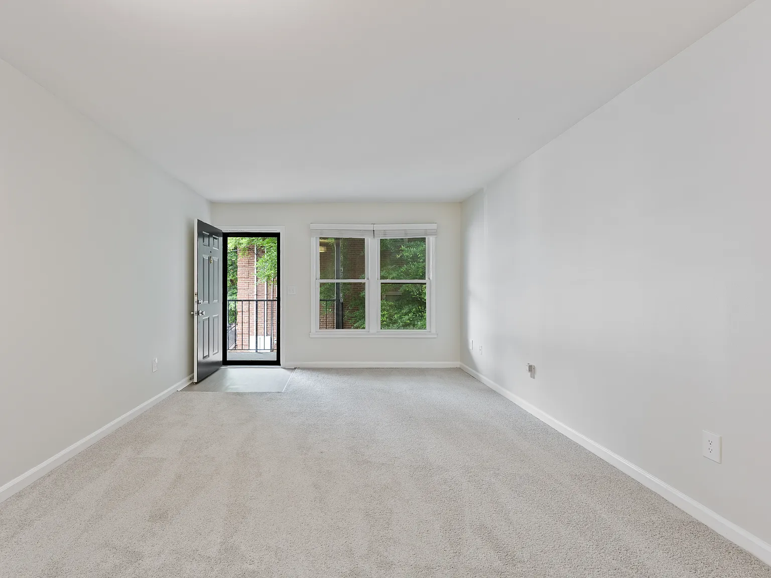 1 bed, 700 sqft, $1,375 — Photo 2