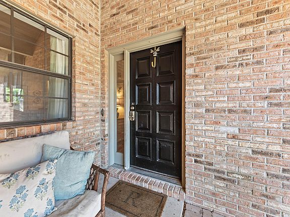 5th image of 207 Oakwood Cir