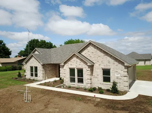 501 John Jr Dr, Lindsay, TX 76250
