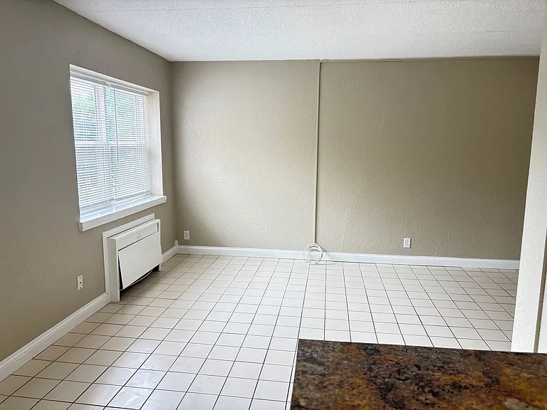 Hoagland Apartments — Photo 5