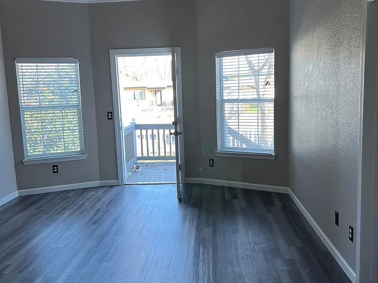 2820 East St — Photo 7