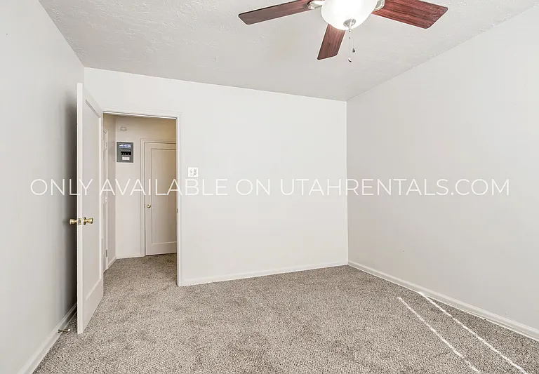 511 N 100 W #8 — Photo 7