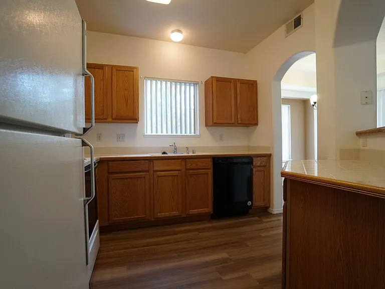3770 Strawberry Field Grv #B — Photo 10