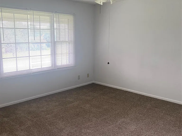 7702 Pitter Pat Ln — Photo 6