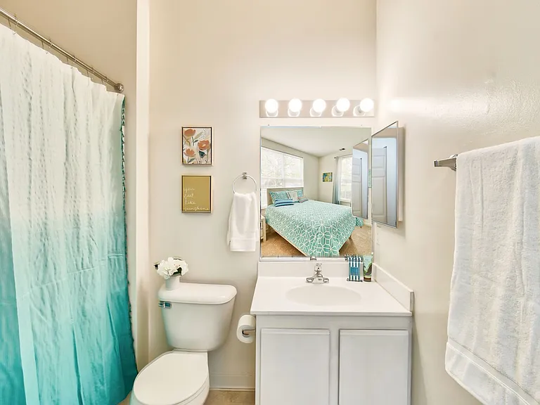 Marley Manor Luxury Apartment Homes — Photo 34