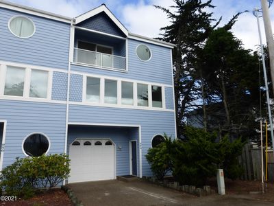 954 SW Bay View Ln, Newport, OR, 97365