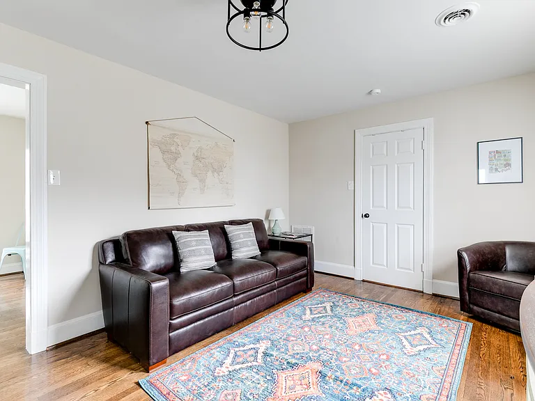 507 Fourqurean Ln — Photo 4