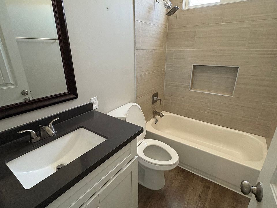 2nd image of 3471 Monroe Ave #7
