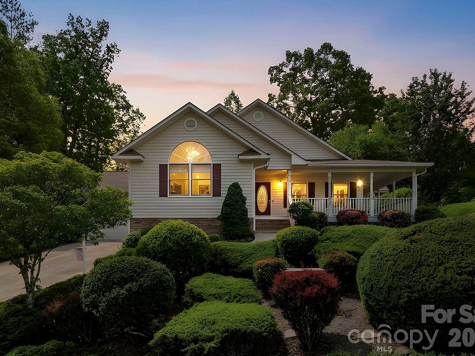 1st image of 310 Windy Knoll Dr