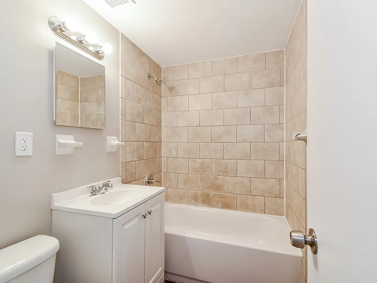 5816 Sonora Dr W — Photo 16