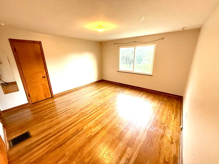 1525 Waltham Rd #1 — Photo 10