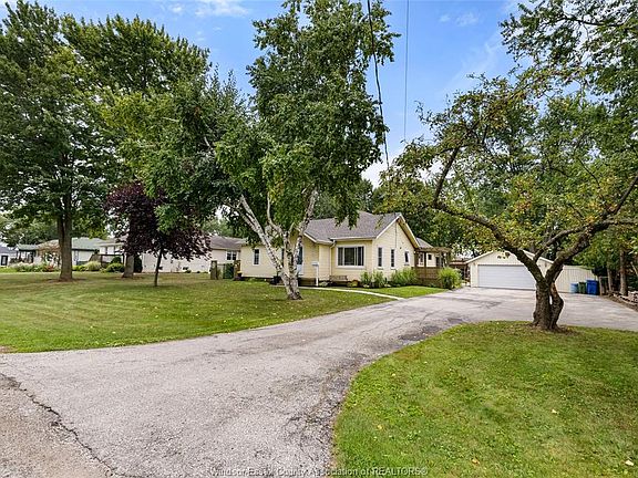 2nd image of 1233 Croydon Rd