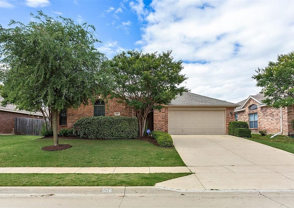1st image of 508 Crown Oaks Dr